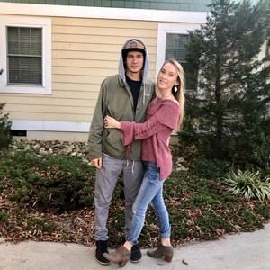 Meet your Posher, Carrie